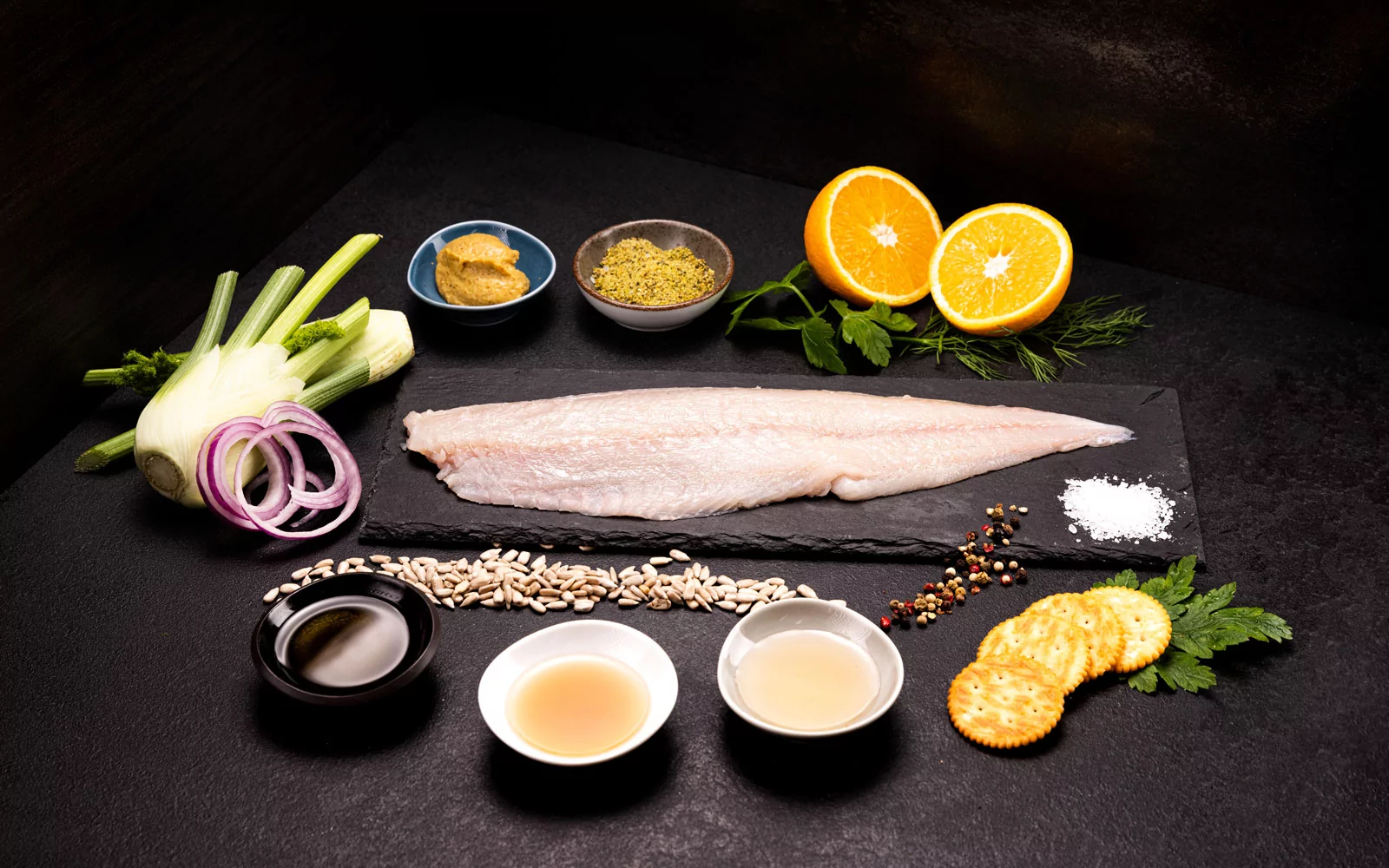 Zutaten: Seelachsfilet im Kräuterkräcker-Mantel Zutaten: Seelachsfilet im Kräuterkräcker-Mantel